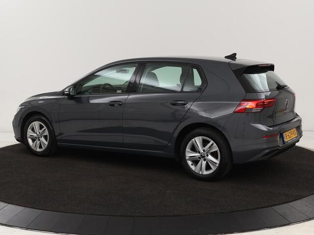 Volkswagen GOLF 1.0 TSI Life | Carplay | Sfeerverlichting | Navigatie | Adaptive cruise | Full LED | Parkeerhulp | DAB | Climate control | Bluetooth