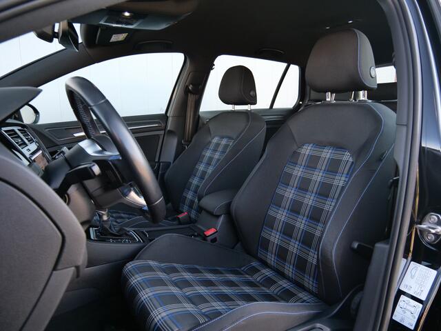 Volkswagen GOLF 1.4 TSI 205pk PHEV GTE Automaat Navigatie / Adaptive cruise / Apple Carplay / Dodehoek