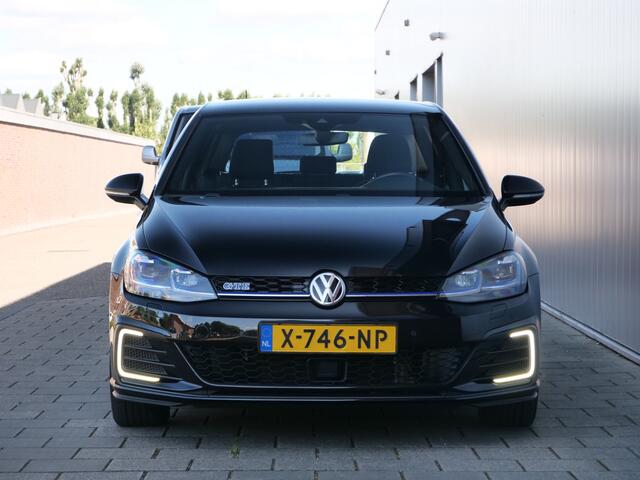 Volkswagen GOLF 1.4 TSI 205pk PHEV GTE Automaat Navigatie / Adaptive cruise / Apple Carplay / Dodehoek