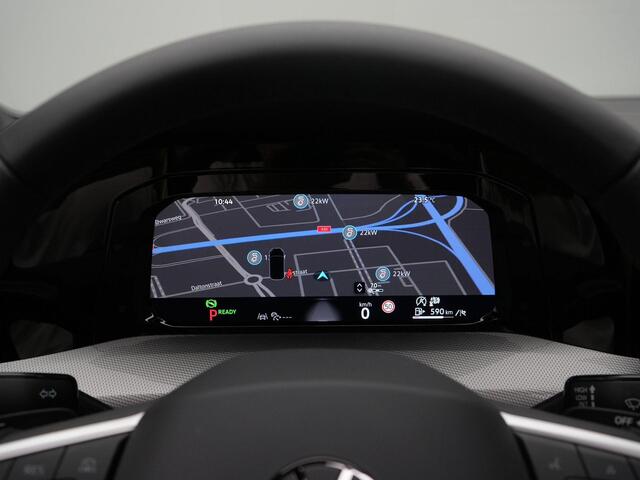 Volkswagen GOLF 1.5 eTSI 150 pk DSG Style Edition 50 | Panoramadak | Trekhaak | Geheugen-/massagestoel | Adaptief onderstel | Head-up display