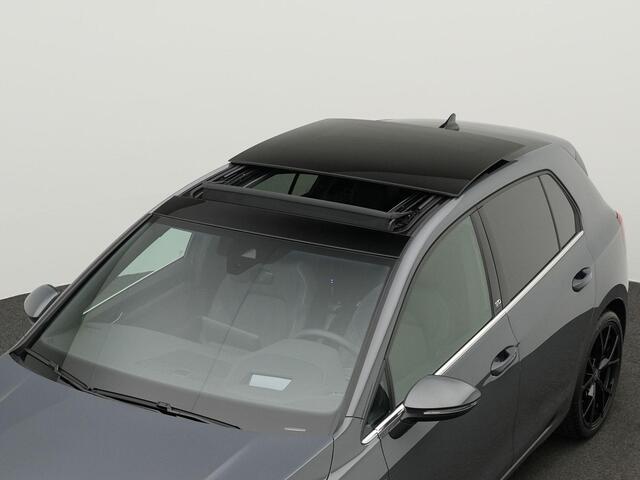 Volkswagen GOLF 1.5 eTSI 150 pk DSG Style Edition 50 | Panoramadak | Trekhaak | Geheugen-/massagestoel | Adaptief onderstel | Head-up display