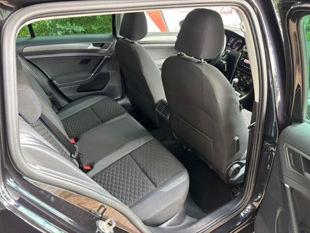 Volkswagen GOLF 1.5 TSI **19inch//DAB//CArplay//PAno dak**