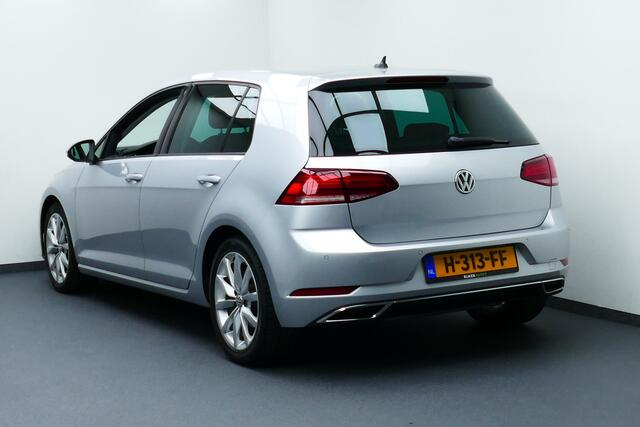 Volkswagen GOLF 1.5 150pk TSI Highline. Adaptief Cruise, Camera, Clima, StoelVerw, 17"LMV