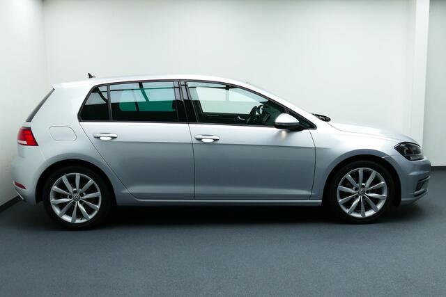 Volkswagen GOLF 1.5 150pk TSI Highline. Adaptief Cruise, Camera, Clima, StoelVerw, 17"LMV