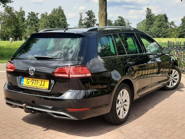 Volkswagen GOLF 1.0 TSi 115pk Airco Navigatie Bluetooth App-Connect Adaptieve Cruise-control Trekhaak