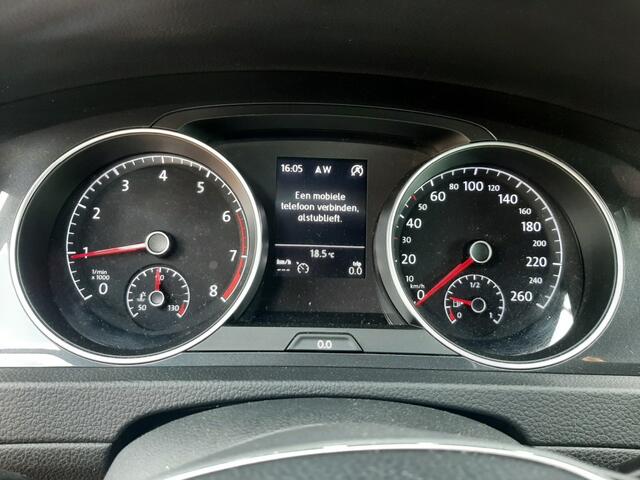 Volkswagen GOLF 1.0 TSi 115pk Airco Navigatie Bluetooth App-Connect Adaptieve Cruise-control Trekhaak
