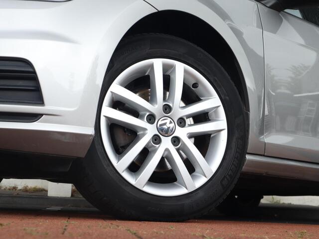 Volkswagen GOLF 1.0 TSI Trendline | Clima | PDC V+A | Carplay/Android auto | Start/stop |