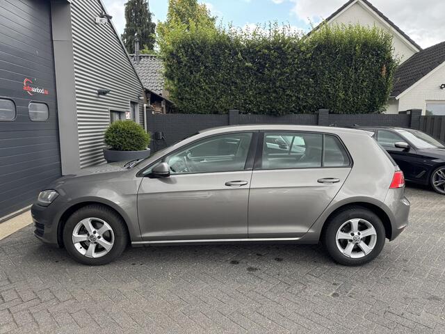 Volkswagen GOLF 1.2 TSI Connected Series | Navigatie | Carplay | Cruise Control | Lichtmetalen Velgen |