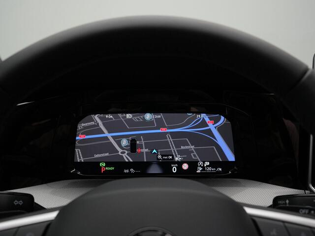 Volkswagen GOLF 1.5 eTSI 150 pk DSG Style Edition 50 | Panoramadak | Geheugen-/massagestoelen | IQ Light | Head-up display