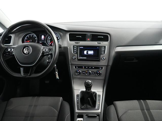 Volkswagen GOLF 1.0 TSI Connected Series | Camera | Carplay | Trekhaak |