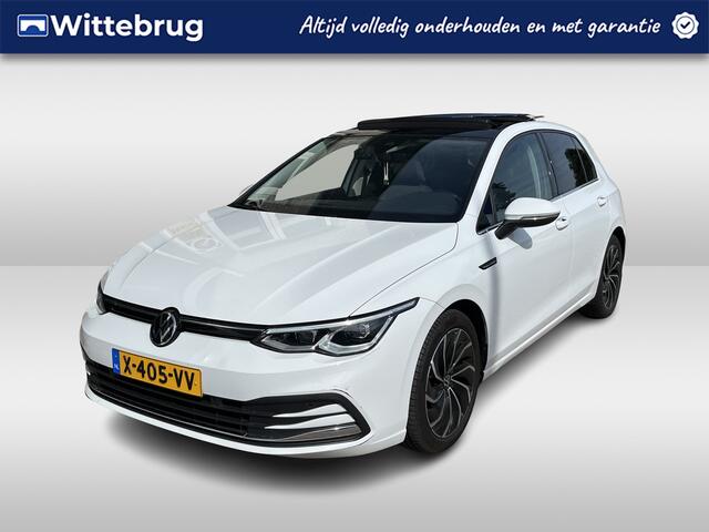 Volkswagen GOLF 1.5 TSI / PANO/ 150 PK/ 17" LMV/ PARK. SENSOREN + CAMERA/ APP-CONNECT/ ELEKTR. STOEL/ NAVI/ ADAPT. CRUISE/ CLIMA/ STOEL-STUUR VERWARMING/ MATRIX