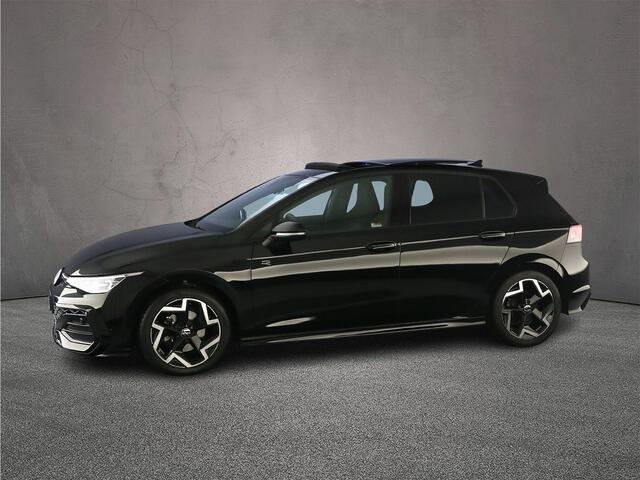 Volkswagen GOLF R-Line Edition 1.5 eTSI 150pk DSG Automaat Panoramadak, Harman Kardon audio, Adaptive cruise control, LED matrix koplampen, Achteruitrijcamera, Navigatie