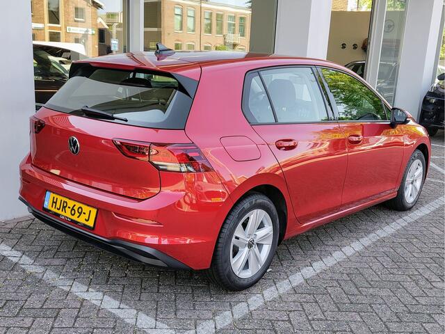 Volkswagen GOLF 1.0 eTSI LIFE AUTOMAAT Virtual Cockpit | Clima | Carplay/Android