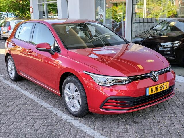 Volkswagen GOLF 1.0 eTSI LIFE AUTOMAAT Virtual Cockpit | Clima | Carplay/Android