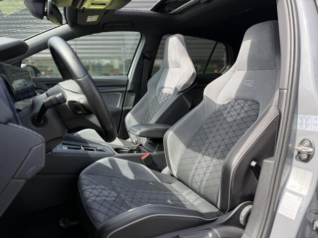 Volkswagen GOLF 1.5 eTSI R-Line Bns+ Pano | Camera | IQ