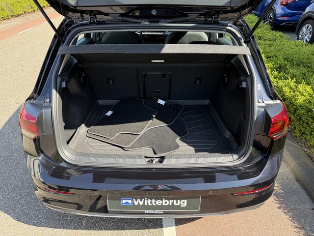 Volkswagen GOLF 1.5 eTSI 150pk DSG Style / Memory Stoel / Alacantara / Navi / Stuur en Stoelverwarming / LED Plus / 17" LMV / Adaptive Cruise Control / Sfeerverlichting