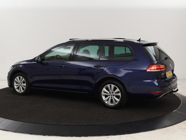 Volkswagen GOLF 1.0 TSI Comfortline | Panoramadak | Stoelverwarming | Massage | Full LED | Carplay | Camera | Adaptive cruise | Sportstoelen | Climate control