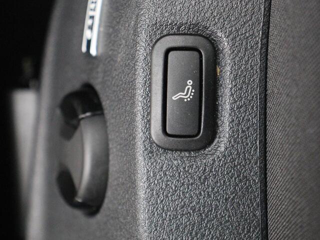 Volkswagen GOLF 1.0 TSI Comfortline | Panoramadak | Stoelverwarming | Massage | Full LED | Carplay | Camera | Adaptive cruise | Sportstoelen | Climate control