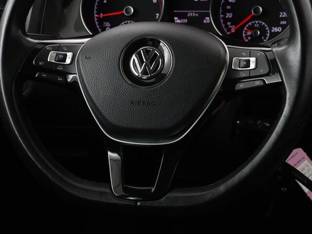Volkswagen GOLF 1.0 TSI Comfortline | Panoramadak | Stoelverwarming | Massage | Full LED | Carplay | Camera | Adaptive cruise | Sportstoelen | Climate control