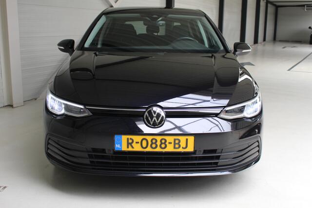 Volkswagen GOLF 1.0 TSI Life Navigatie | Climate Control | Stoelverwarming | Lichtmetalen velgen