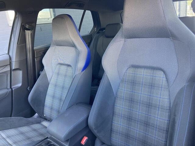Volkswagen GOLF 1.4TSIeHybrid 180kW/245PK GTE DSG · Navigatie · Camera + Parkeersensoren · Stoel-&stuurverwarming