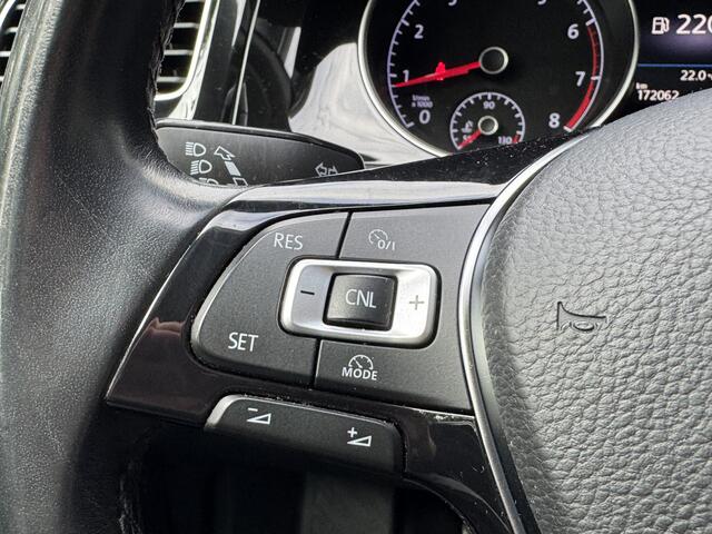 Volkswagen GOLF Variant 1.4 TSI 125pk H6 Connected Series Navigatie Massagestoel Camera Climate Control Trekhaak
