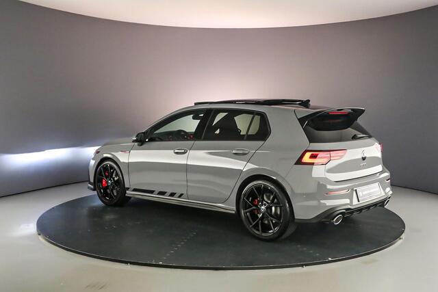 Volkswagen GOLF GTI Clubsport "Wordt verwacht" 2.0 TSI 300pk DSG Automaat Panoramadak, LED matrix koplampen, Navigatie, Adaptive cruise control, Stuurwiel verwarmd, Parkeersensoren, Stoelverwarming, 19 inch velgen, App connect