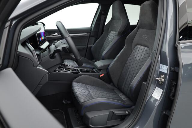 Volkswagen GOLF 1.5 eTSI R-Line DSG | MY25 | Pano | HUD | IQ. Light | Stoel- Stuurverw. | Camera | Apple CarPlay |