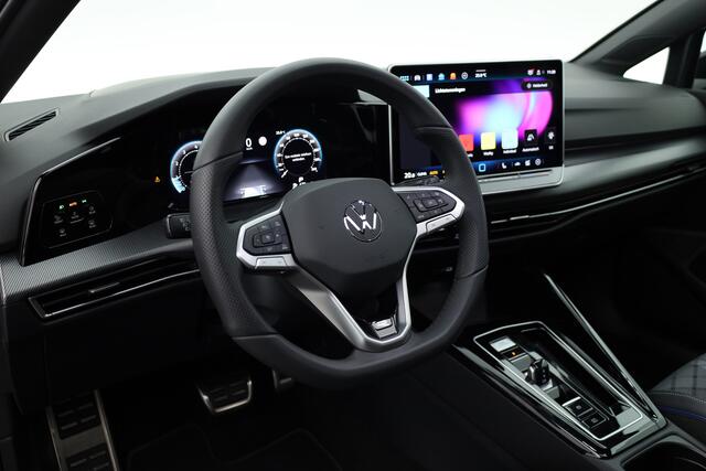 Volkswagen GOLF 1.5 eTSI R-Line DSG | MY25 | Pano | HUD | IQ. Light | Stoel- Stuurverw. | Camera | Apple CarPlay |