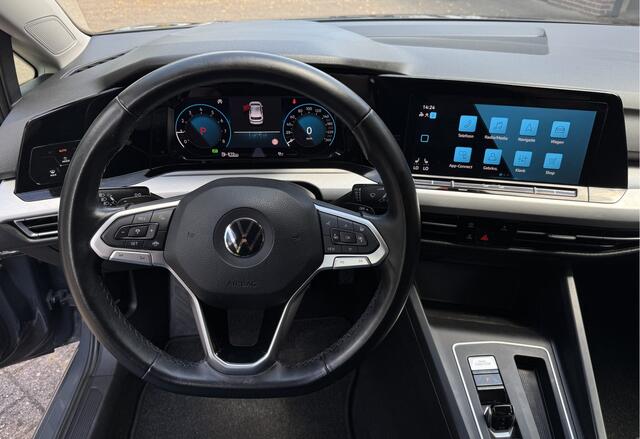 Volkswagen GOLF 1.0 eTSI Life Navi StoelStuurverwarming Carplay