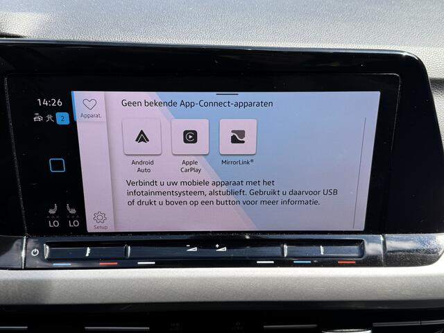 Volkswagen GOLF 1.0 eTSI Life Navi StoelStuurverwarming Carplay