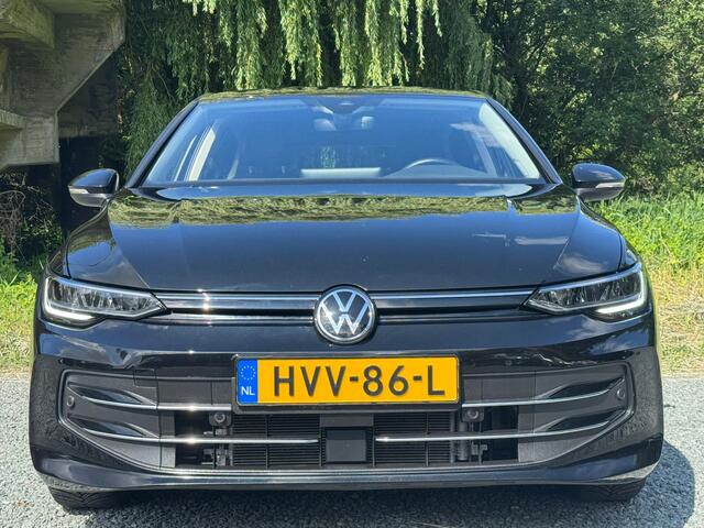 Volkswagen GOLF 1.5 TSI LIFE BUSINESS LED/PDC/CARPLAY/TREKHAAK