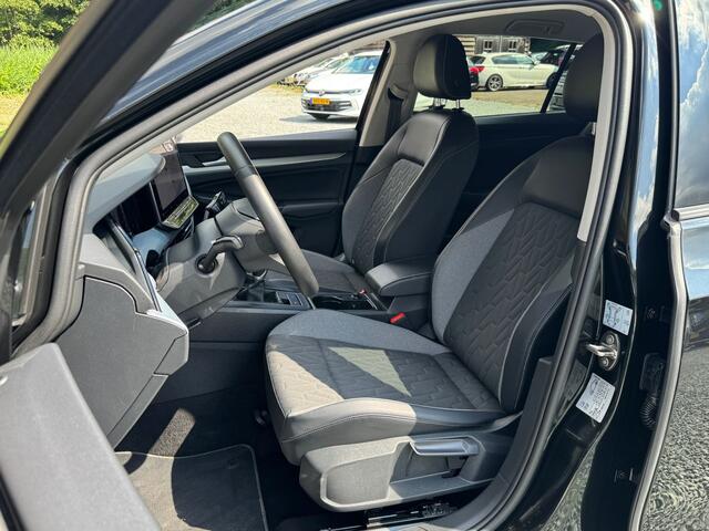 Volkswagen GOLF 1.5 TSI LIFE BUSINESS LED/PDC/CARPLAY/TREKHAAK
