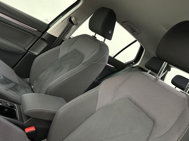 Volkswagen GOLF 1.5 TSI STYLE URANO GREY METALLIC