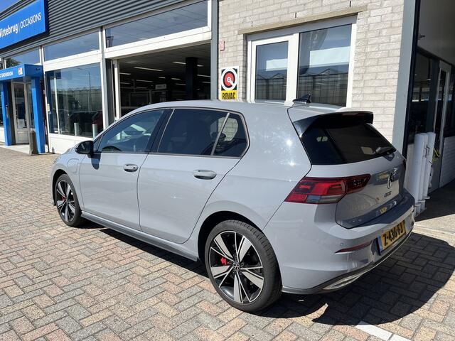 Volkswagen GOLF 1.4 eHybrid GTE / AUTOMAAT/ 245 PK/ PARK. SENSOR. V+A/ CAMERA/ STUUR+STOEL VERWARM./ APP-CONNECT/ NAVI/ ACC/ DAB/ DIGITAL DASH/ DRIVE SELECT/ LED/ CLIMA/ ISOFIX/ 18'' LMV