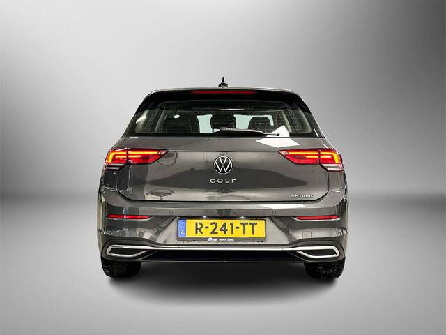 Volkswagen GOLF 1.4 eHybrid 204pk Style / Achteruitrijcamera / ergoActive-bestuurdersstoel / Voorstoelen verwarmbaar