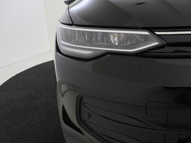 Volkswagen GOLF Life Edition eHybrid | 'App-Connect' draadloze smartphone integratie | Achterbank in ongelijke delen neerklapbaar incl. middenarmsteun en doorlaadmogelijkheid | Afstandscontrolesysteem (Front Assist)