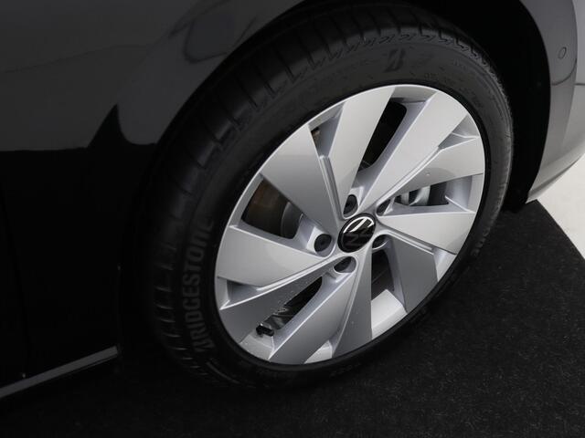 Volkswagen GOLF Life Edition eHybrid | 'App-Connect' draadloze smartphone integratie | Achterbank in ongelijke delen neerklapbaar incl. middenarmsteun en doorlaadmogelijkheid | Afstandscontrolesysteem (Front Assist)