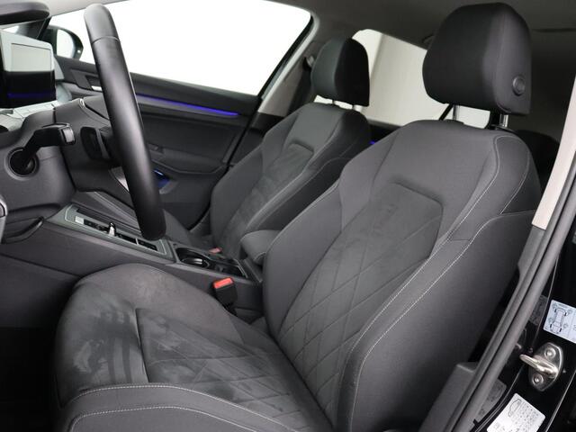 Volkswagen GOLF 1.4 eHybrid Style | Stoelverwarming | Carplay | Sfeerverlichting | Navigatie | Full LED | Standkachel | Massage | Adaptive cruise | Memory