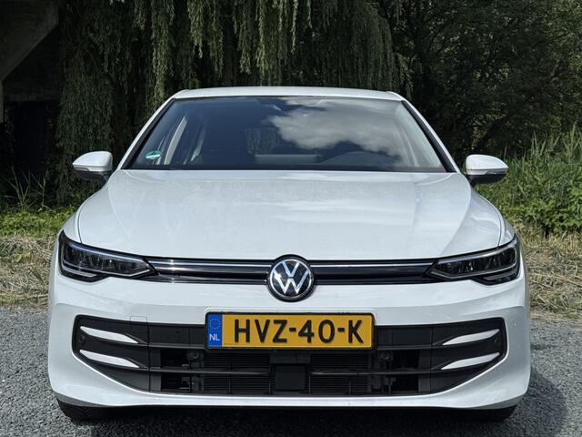 Volkswagen GOLF NEW 1.5 TSI LIFE PDC/CARPLAY/FABRIEKSGARANTIE
