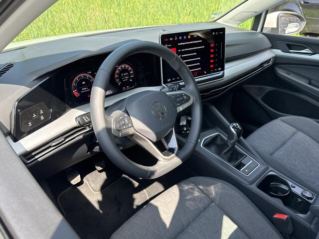 Volkswagen GOLF NEW 1.5 TSI LIFE PDC/CARPLAY/FABRIEKSGARANTIE