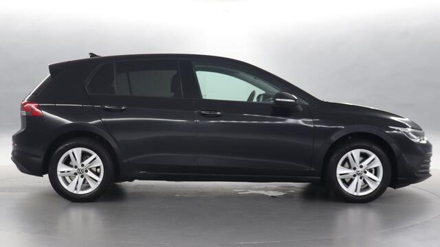Volkswagen GOLF 1.0 eTSI Life 110pk Business / Navigatie / Camera / Stoel/Stuurverwarming