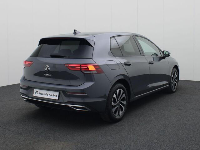 Volkswagen GOLF 1.5TSI/150PK Style · Navigatie · Camera + Parkeersensoren · Stoel- & stuurverwarming