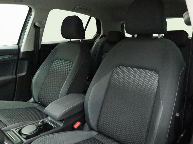 Volkswagen GOLF 1.5TSI/150PK Style · Navigatie · Camera + Parkeersensoren · Stoel- & stuurverwarming