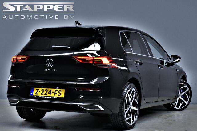 Volkswagen GOLF 1.5 eTSI 150pk Style Automaat Pano/Carplay/Alcantara/Keyless/Massage/Navi/Led/Pdc/Lmv18''