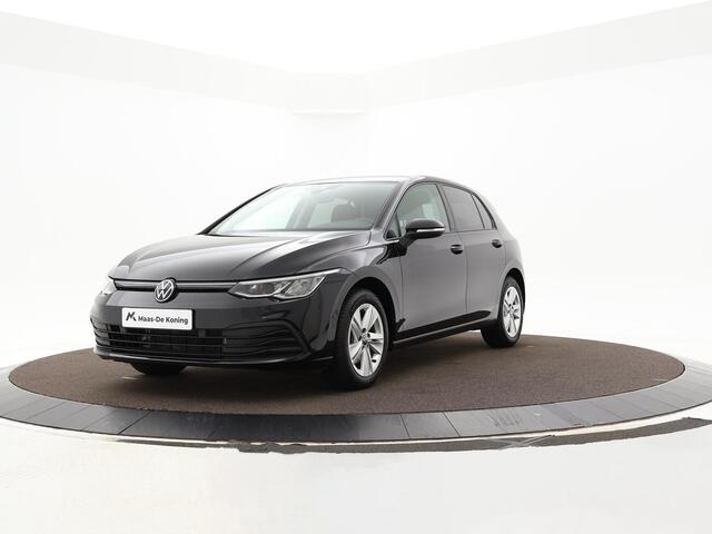 Volkswagen GOLF 1.0 eTsi 110pk DSG Life · Apple/Android Car Play · Navi · P-Sensoren · ACC · DAB · 16'' Inch · Garantie t/m 17-04-2027 of 100.000km