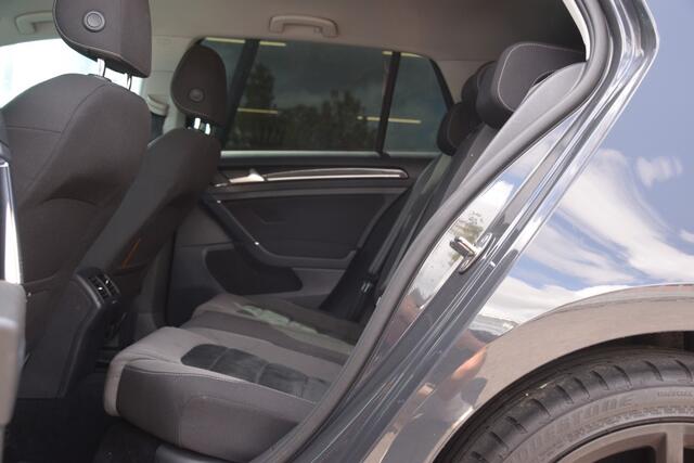 Volkswagen GOLF Variant 1.5 TSI Highline GTI uitgevoerd GTI uitgevoerd l Sportuitlaat + klep l Carbon stuur l Carplay l Clima l Stoelverw.