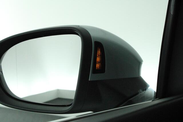 Volkswagen GOLF 1.5 204pk eHybrid Style Edition Camera Memory Keyless Matrix Led Virtual Cockpit Navigatie
