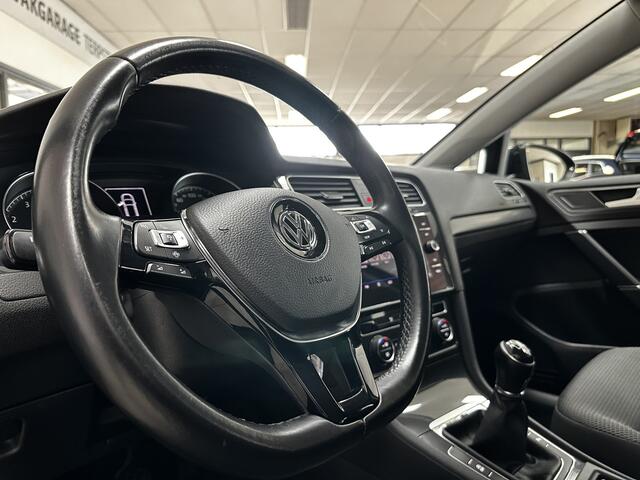 Volkswagen GOLF Variant 1.0 TSI Comfortline/ Facelift/ DAB+/ Apple + Android/ 16'' LMV/ Navi/ Clima/ Adaptive Cruise/ Bluetooth/ Armsteun/ Multi. LEDER. Stuur/ Mistl./ PDC V+A/ LED Dagrijverl.