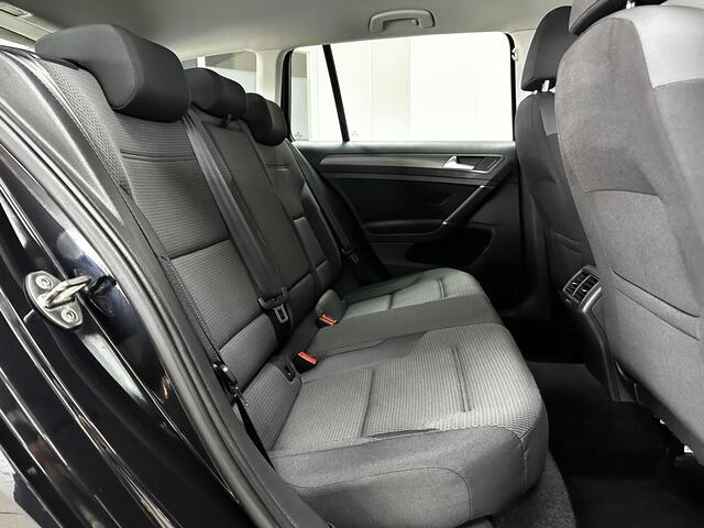 Volkswagen GOLF Variant 1.0 TSI Comfortline/ Facelift/ DAB+/ Apple + Android/ 16'' LMV/ Navi/ Clima/ Adaptive Cruise/ Bluetooth/ Armsteun/ Multi. LEDER. Stuur/ Mistl./ PDC V+A/ LED Dagrijverl.